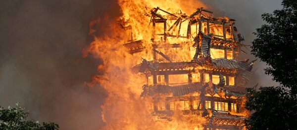 Самая высокая деревянная пагода сгорела в Китае - Sputnik Lietuva