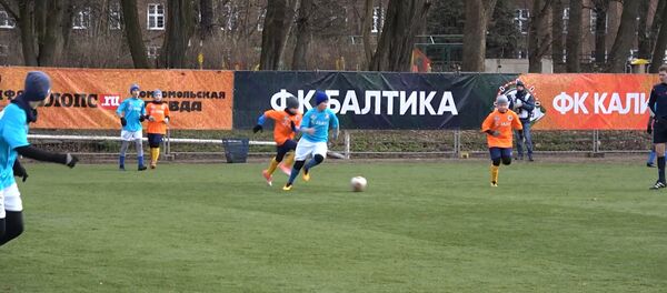 В Калининграде провели 24-часовой футбольный матч В Калининграде провели 24-часовой футбольный матч - Sputnik Литва