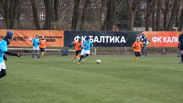 В Калининграде провели 24-часовой футбольный матч - Sputnik Литва