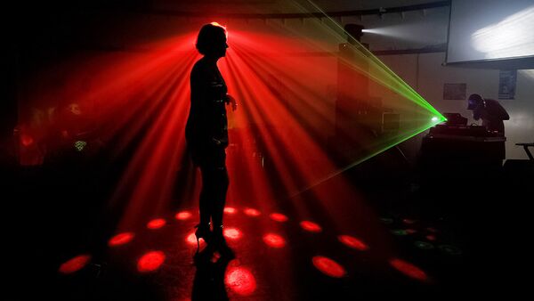 Танцы в клубе, архивное фото - Sputnik Lietuva