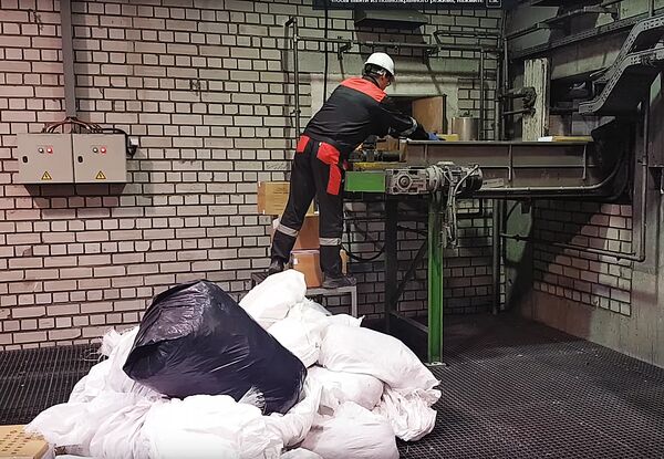 В Литве уничтожили партию кокаина на сумму около 50 миллионов евро В Литве уничтожили партию кокаина на сумму около 50 миллионов евро - Sputnik Литва