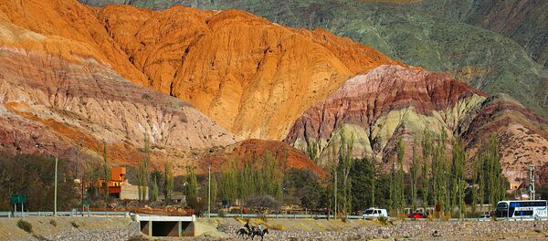 Гора семи цветов в провинции Жужуй, Аргентина, архивное фото - Sputnik Литва