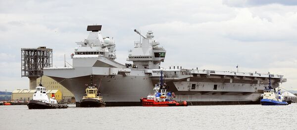 Авианосец Queen Elizabeth, архивное фото Авианосец Queen Elizabeth, архивное фото - Sputnik Литва
