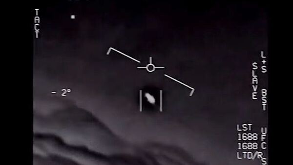 Пентагон опубликовал видео перехвата НЛО - Sputnik Литва
