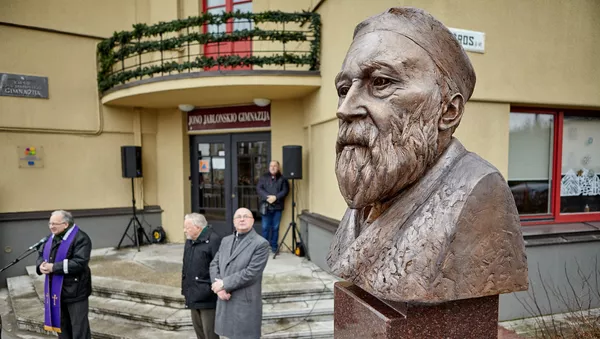 Памятник Йонасу Яблонскису в Каунасе - Sputnik Lietuva