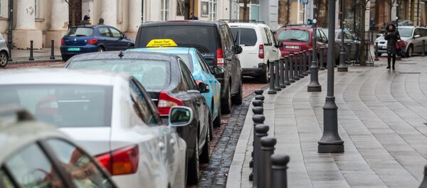 Парковка в центре Вильнюса, архивное фото - Sputnik Литва