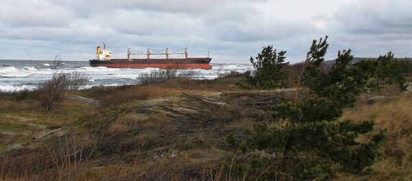 Сухогруз Ocean Crown, севший на мель Сухогруз Ocean Crown, севший на мель - Sputnik Lietuva