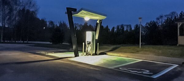 Заправка для электромобилей в Литве - Sputnik Lietuva