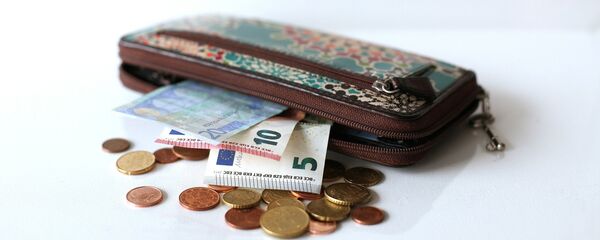 Кошелек с евро - Sputnik Литва