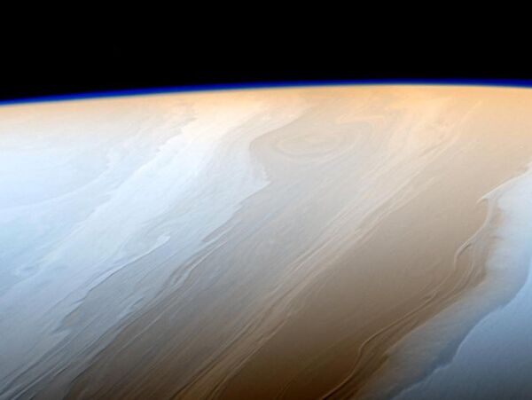 Живописные облака на Сатурне - Sputnik Литва