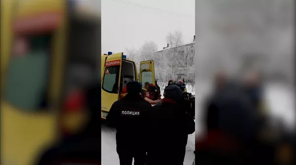 Поножовщина в Перми: по меньшей мере 15 человек пострадали Поножовщина в Перми: по меньшей мере 15 человек пострадали
