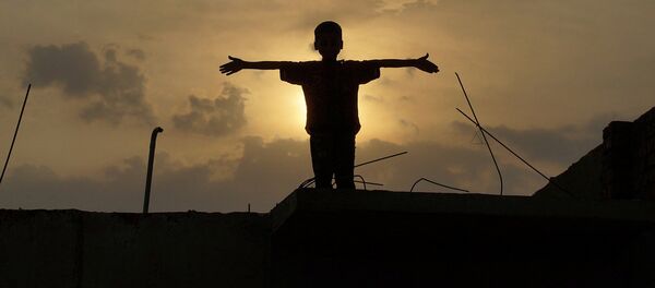 Силуэт ребенка Силуэт ребенка - Sputnik Lietuva