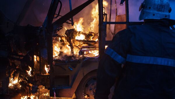 Автобус, поврежденный огнем, архивное фото - Sputnik Lietuva