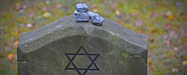 Захоронение на еврейском кладбище, архивное фото Захоронение на еврейском кладбище, архивное фото - Sputnik Литва