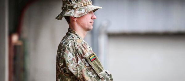 Новая литовская военная форма Новая литовская военная форма - Sputnik Литва