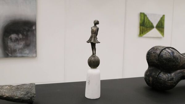 Скульптура Маленькая принцесса художника Лютаураса Гриеже - Sputnik Литва