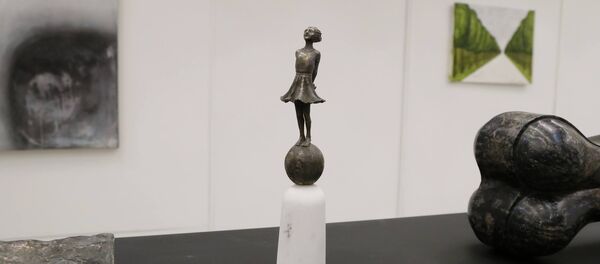 Скульптура Маленькая принцесса художника Лютаураса Гриеже Скульптура Маленькая принцесса художника Лютаураса Гриеже - Sputnik Lietuva