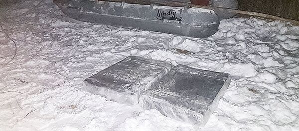 Контрабанда сигарет, фото с сайта Государственной пограничной службы Литвы - Sputnik Литва