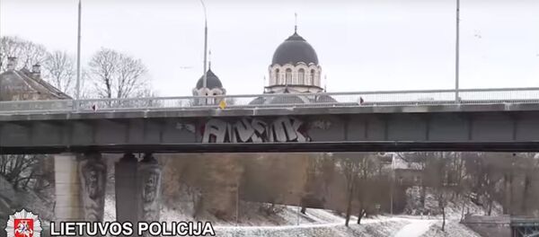 В Вильнюсе поймали неуловимого уличного художника Соломона - Sputnik Литва