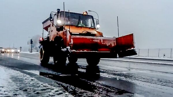 Уборка улиц в Вильнюсе Уборка улиц в Вильнюсе - Sputnik Литва