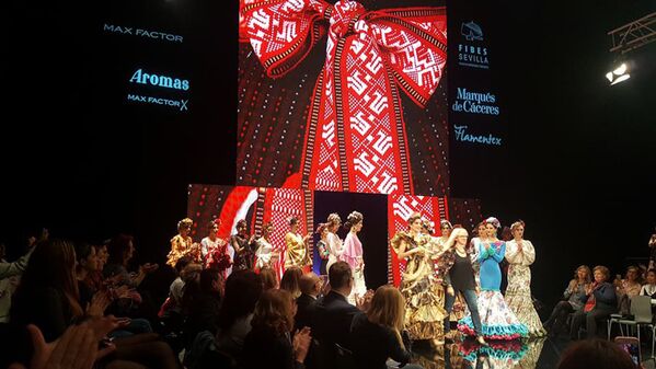 Показ моды фламенко в Севилье, литовский дизайнер Rima Pocevisiene - Sputnik Lietuva