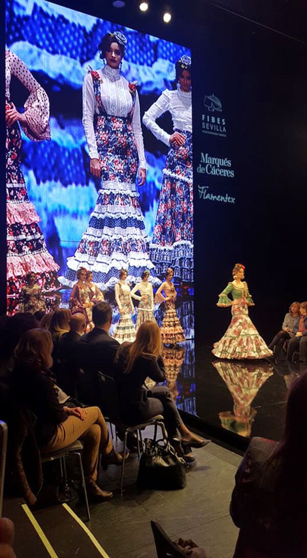 Показ моды фламенко в Севилье, литовский дизайнер Rima Pocevisiene - Sputnik Lietuva