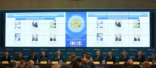 Заседание Центральной избирательной комиссии РФ о регистрации на должность президента Российской Федерации Владимира Путина - Sputnik Литва