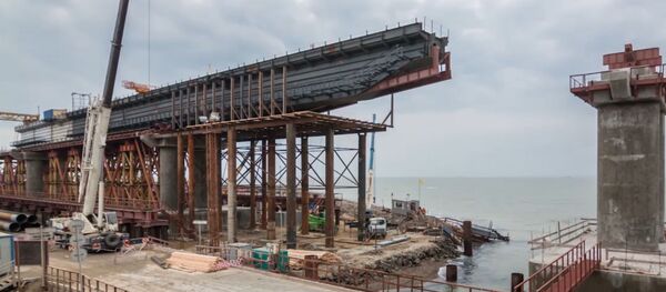 Сооружение железнодорожных пролетов Крымского моста - Sputnik Литва