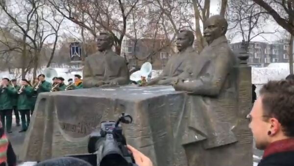 Vilniuje atidarytas paminklas broliams Vileišiams - Sputnik Lietuva