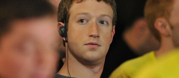 Основатель Facebook М.Цукерберг выступает в Digital October Основатель Facebook М.Цукерберг выступает в Digital October - Sputnik Lietuva