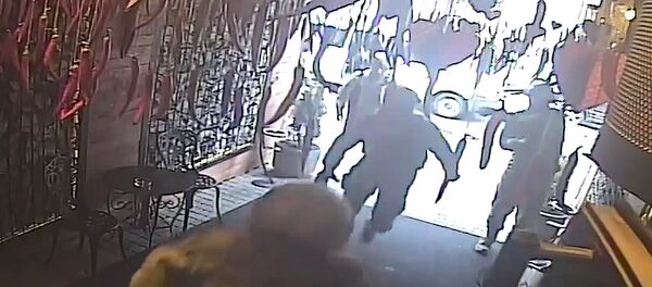 Появилось видео задержания Саакашвили, на котором его таскают за волосы - Sputnik Литва