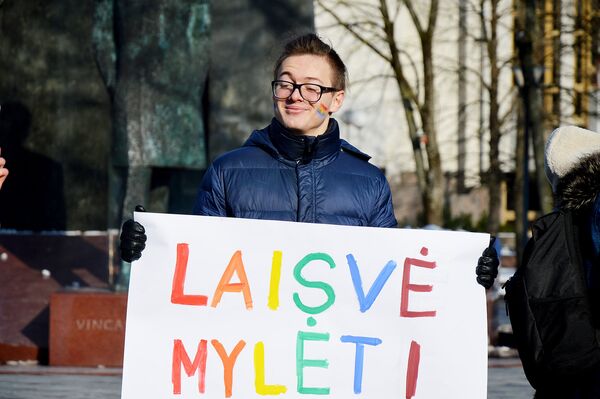Акция против дискриминации однополых влюбленных в Вильнюсе - Sputnik Литва