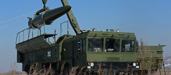 Оперативно-тактический ракетный комплекс Искандер-М, архивное фото Оперативно-тактический ракетный комплекс Искандер-М, архивное фото - Sputnik Литва