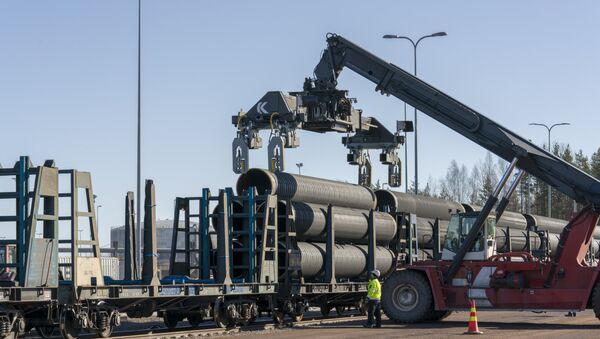Нанесение бетонного покрытия на трубы для Северного потока ‑ 2, архивное фото - Sputnik Литва