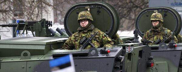 Парад эстонских войск в Нарве, архивное фото Парад эстонских войск в Нарве, архивное фото - Sputnik Литва