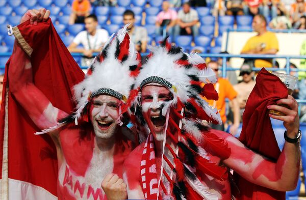 Болельщики сборной Дании – бикфордов шнур для датского динамита - Sputnik Литва
