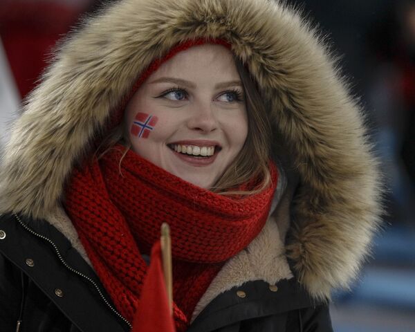Болельшица из Норвегии на XXIII зимних Олимпийских играх в Пхенчхане - Sputnik Литва