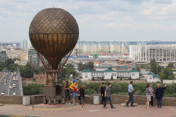 Памятник писателю-фантасту Жюлю Верну в Нижнем Новгороде - Sputnik Литва