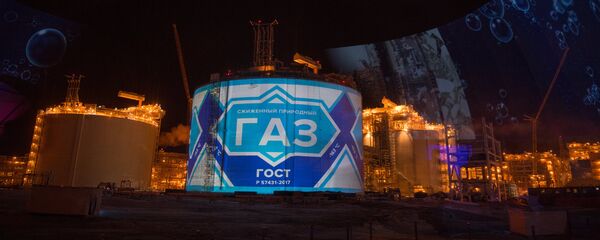 Хранилище сжиженного природного газа в порту Сабетта, расположенном на побережье Карского моря, архивное фото Хранилище сжиженного природного газа в порту Сабетта, расположенном на побережье Карского моря, архивное фото - Sputnik Lietuva