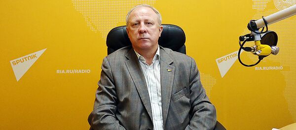 Юрий Юденков - профессор факультета финансов и банковского дела Российской академии народного хозяйства и государственной службы при Президенте РФ, архивное фото Юрий Юденков - профессор факультета финансов и банковского дела Российской академии народного хозяйства и государственной службы при Президенте РФ, архивное фото - Sputnik Литва