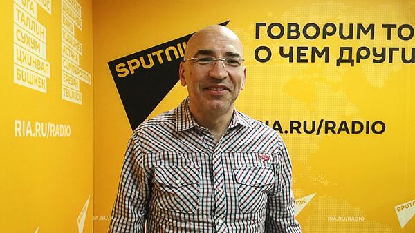 Леонид Крутаков, политолог, публицист, архивное фото - Sputnik Литва