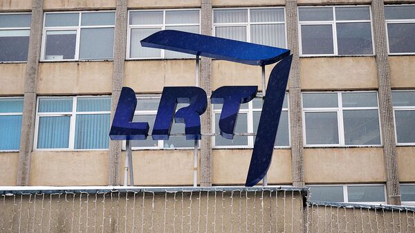 Логотип на зданиии Литовского телевидения и радио - Sputnik Lietuva