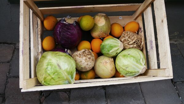 Овощи в ящике - Sputnik Литва
