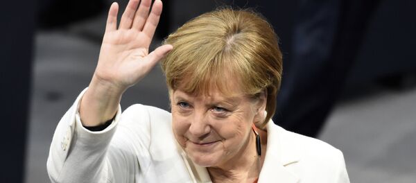 Канцлер Германии Ангела Меркель перед голосованием в Бундестаге - Sputnik Литва