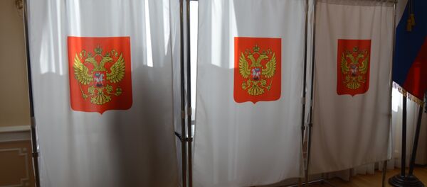 Избирательный участок на выборах президента России в посольстве РФ в Литве, 18 марта 2018 года - Sputnik Литва