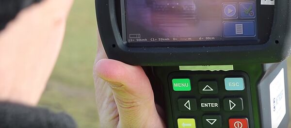 Дорожная полиция в Литве ищет нарушителей с помощью новых радаров Дорожная полиция в Литве ищет нарушителей с помощью новых радаров - Sputnik Литва