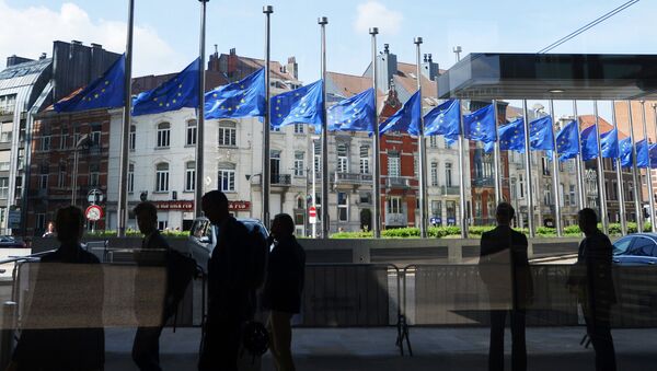 Флаги ЕС в Европейском квартале в Брюсселе, архивное фото - Sputnik Литва