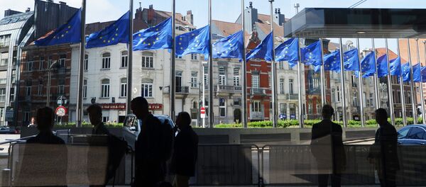 Флаги ЕС в Европейском квартале в Брюсселе - Sputnik Литва