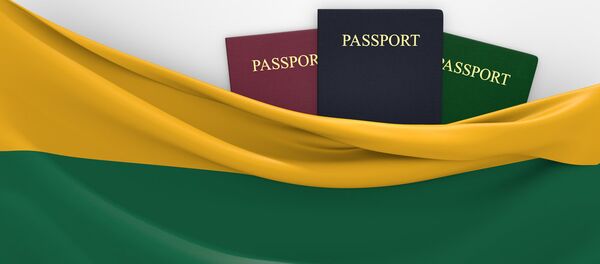 Путешествия и туризм в Литве, с ассорти из паспорта Путешествия и туризм в Литве, с ассорти из паспорта - Sputnik Литва
