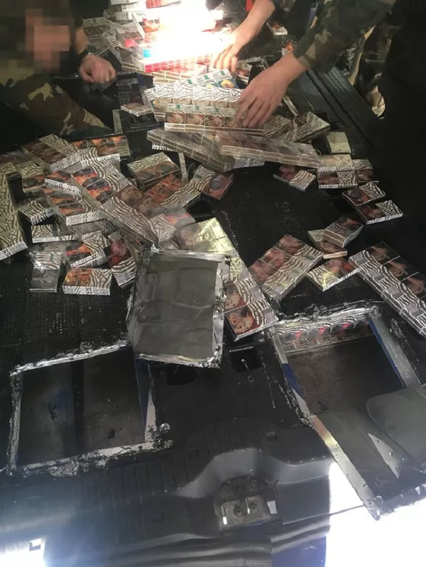 Белорус пыталс ввезти в Литву 8170 пачек сигарет Белорус пыталс ввезти в Литву 8170 пачек сигарет - Sputnik Lietuva